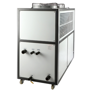 Industrial refrigerator/freezer air cooled